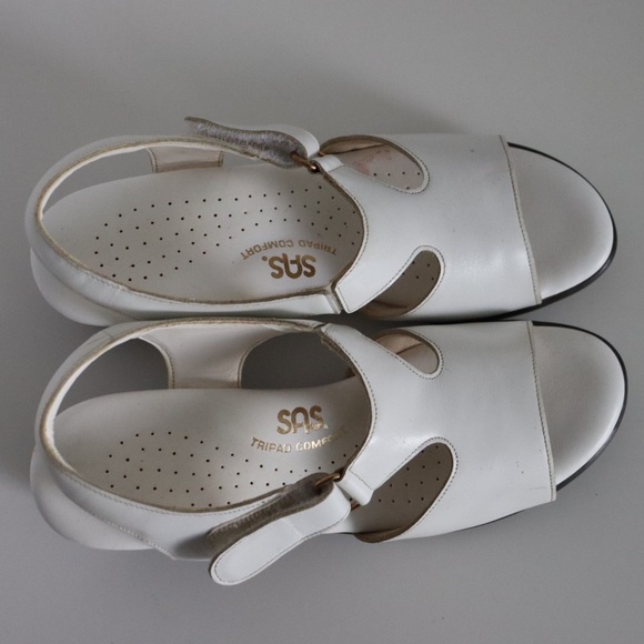 SAS White Sandals / 6.5 - Picture 3 of 13